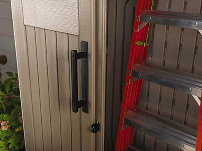 Rubbermaid garden shed, model 2025, 52 cubic feet (approx. 1.47 m³), weatherproof, lockable doors