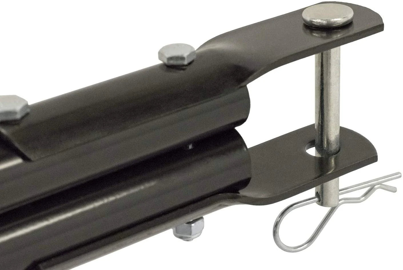 100 lb (approx. 45 kg) trailed lawn and garden spreader/seeder/fertilizer spreader for seeds, fertilizer, salt, road salt; designed to be pulled behind lawn and garden tractors